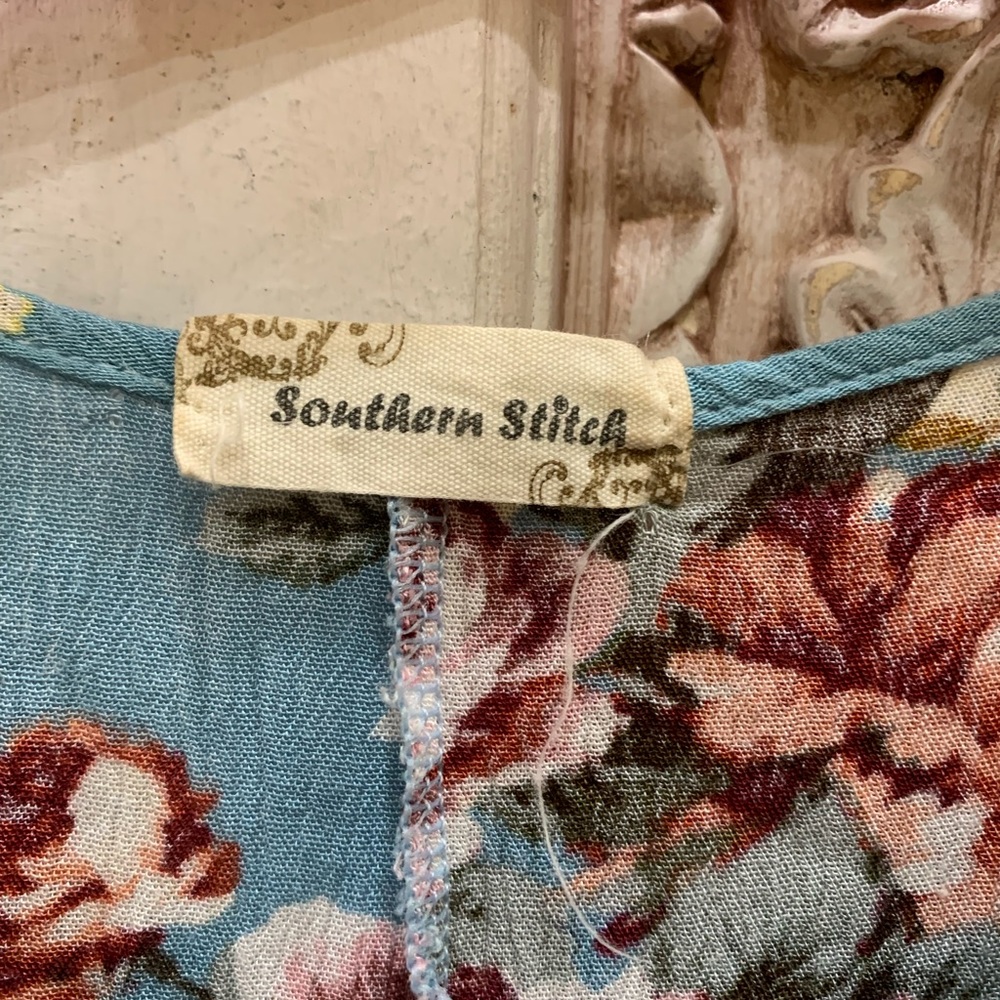 Cold shoulder top Excellent condition - Picture 5 of 8